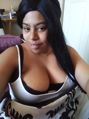 Ladyredd ready to have some hot fu, Chicago call girl, Full Service Chicago Escorts