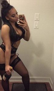 LexiLove toe curing out calls  , Chicago call girl, Full Service Chicago Escorts