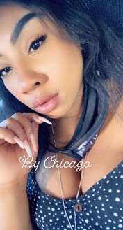 ROXIE --, Chicago call girl, Masturbation Chicago Escorts